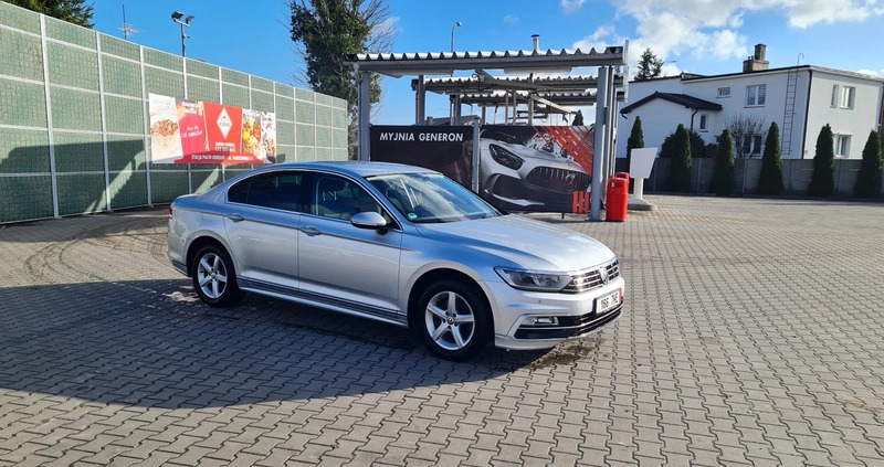 Volkswagen Passat cena 59900 przebieg: 58276, rok produkcji 2015 z Międzychód małe 379